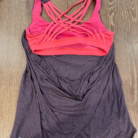 Lululemon tank top with built in bra - Picture 2 of 3